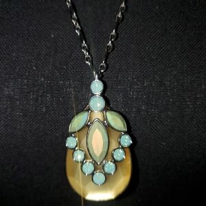Elegant Gold and Mint Pendant Necklace